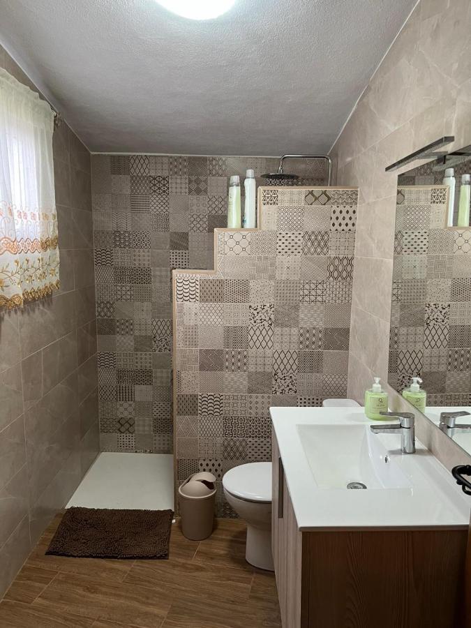 La Cueva De Guadix Villa ภายนอก รูปภาพ