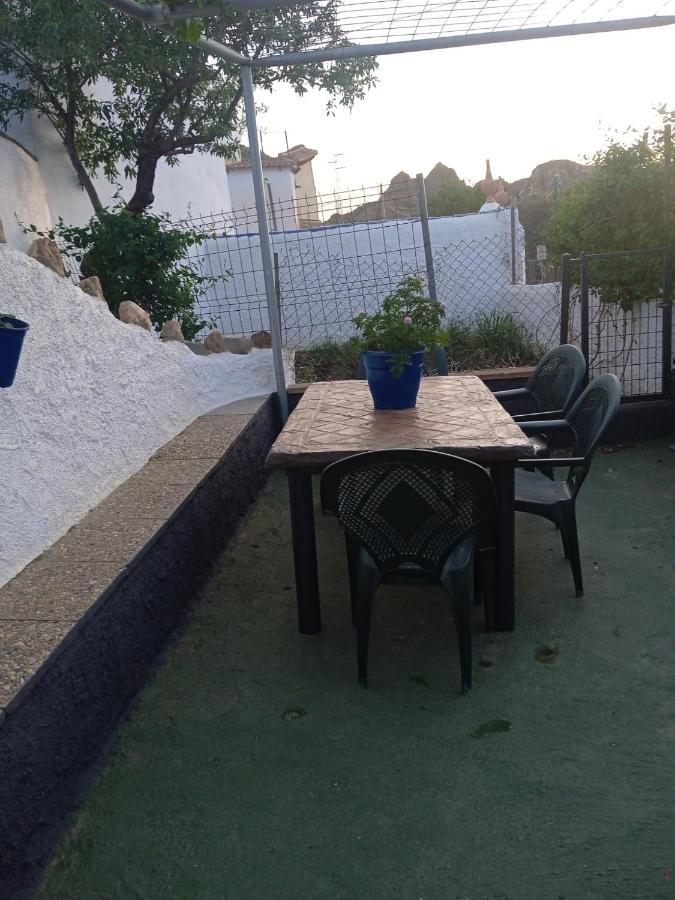 La Cueva De Guadix Villa ภายนอก รูปภาพ